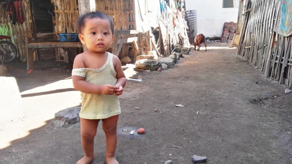 dítě na ostrově Bungin