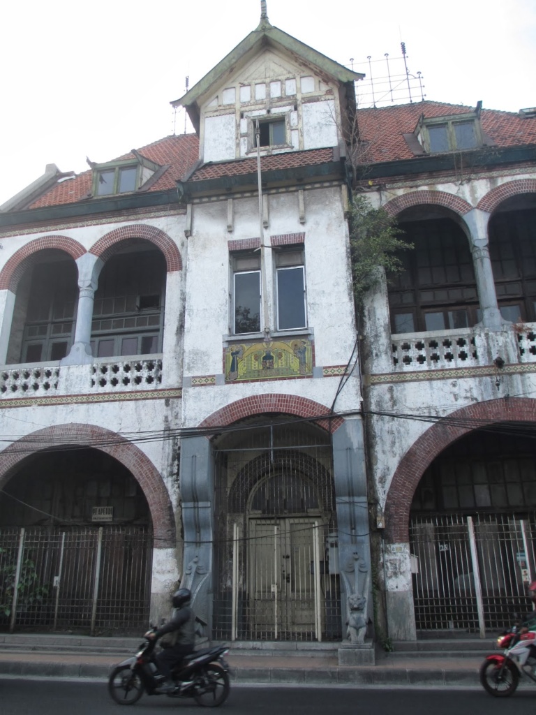 Staré koloniální budovy v Surabayi