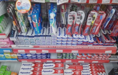 Zubní pasta Odol a Pepsodent
